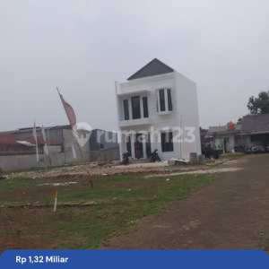 Miliki Rumah Bagus Lokasi Strategis Di Pinggir Jalan Raya Jakarta Timur , tersedia melalui melalui situs Rumah123