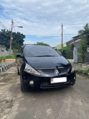 Jual bekas Mitsubishi Grandis Hitam 2010 7 seater,lokasi di 