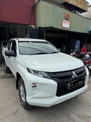 Jual bekas Mitsubishi triton 2021 tipe HDX double cabin 4x4 manual,lokasi di 