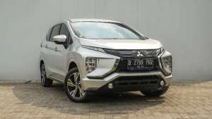 Jual bekas Mitsubishi Xpander Exceed at 2020 silver metalik,lokasi di 