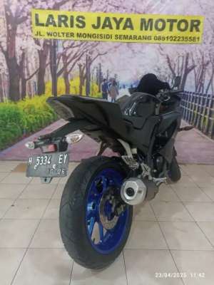 Jual bekas New R15-V3 full original,lokasi di Banyumanik