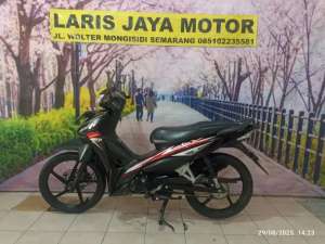 Jual bekas New Revo X cw istimewa,lokasi di Banyumanik