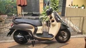Jual bekas New Scoopy Fashion tahun 2024 -Odomtr 6.000 KM,lokasi di Kota Medan