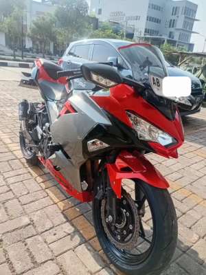 Jual bekas Ninja 250 2018 ABS,lokasi di Sleman