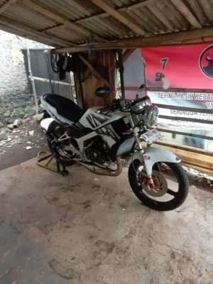 Jual bekas Ninja R 2012 komplit,lokasi di Cisauk