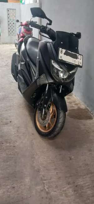 Jual bekas Nmax 2018 non ABS ss lengkap mulus,lokasi di Ciputat Timur