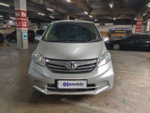 Jual bekas Pajak Panjang TDP 8JT Honda Freed 1.5 S Bensin-AT 2014 Abu-Abu,lokasi di 