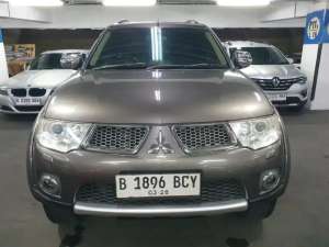 Jual bekas Pajero Dakar 2013 Sunroof FullOriginal SepertiBaru Gresssss Istimewa,lokasi di 