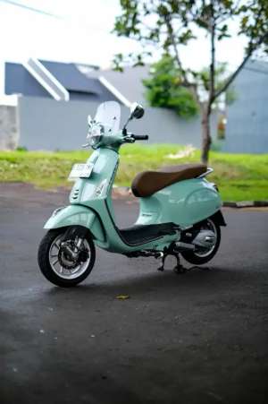 Jual bekas PIAGGIO VESPA MATIC PRIMAVERA 150 IGET ABS FACELIFT 2023,lokasi di Bekasi Utara