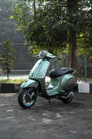 Jual bekas PIAGGIO VESPA PRIMAVERA 150 IGET FACELIFT MURAH BANGET,lokasi di Cakung