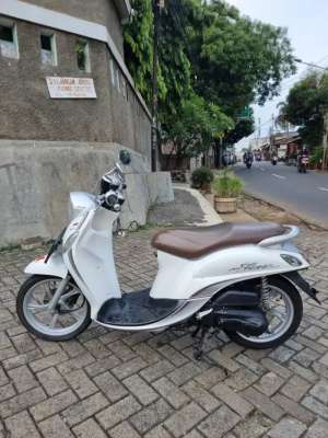 Jual bekas Promo Dp 500 ribu yamaha fino tahun 2023,lokasi di Matraman
