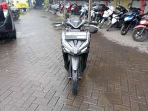 Jual bekas PROMO OKT Honda Vario 125 LED Tahun 2019 Surat Komplit,lokasi di Cikarang Barat