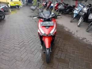 Jual bekas PROMO OKT Honda Vario 125 LED Tahun 2015 Surat Komplit,lokasi di Cikarang Barat