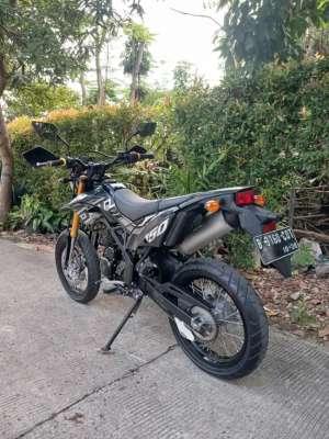 Jual bekas READY KM 1rb D-tracker 150 SE Tahun 2021,lokasi di Kemayoran