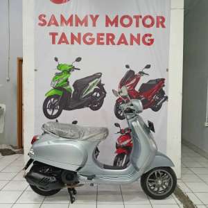 Jual bekas READY PIAGGIO VESPA LX 125 I-GET TAHUN 2023,lokasi di Periuk