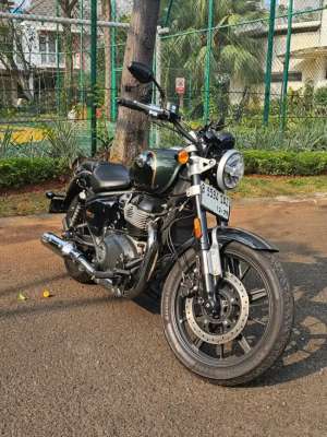 Jual bekas Royal Enfield Super Meteor 650 2023,lokasi di Medan Satria