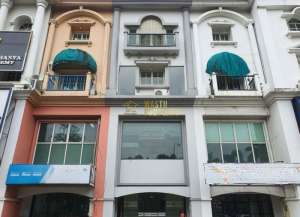 Ruko 4 Lantai Siap Pakai Dekat PIM 1Cocok untuk Bisnis lokasi di cilandak, tersedia melalui melalui situs Lamudi