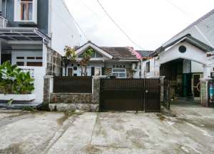 Rumah 15 menit ke Cibinong City Mall SHM Dibantu KPR J-37750 lokasi di ",
          price: `450000000`,
          currency: `IDR`
    };


    let pageData = {
        viewPhoneModalField: , tersedia melalui melalui situs Lamudi