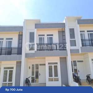 Rumah 2 Lantai 3 Kamar Cuma 700 Jutaan, Bebas Dp dp 0Cicilan 5 Jutaan, Lokasi Strategis Di Pamulang Tangerang Selatan Dekat Dengan Halte Transjakarta Ciputat , tersedia melalui melalui situs Rumah123