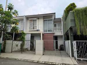 Rumah 2 Lantai Cluster Cattleya Banjar Wijaya Dekat Akses TOL lokasi di Pinang (Penang), tersedia melalui melalui situs Olx