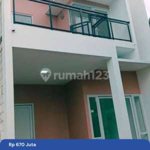 Rumah 2 Lantai Dekat Terminal Pondok Cabe Siap Huni Dibantu KPR J32792 , tersedia melalui melalui situs Rumah123