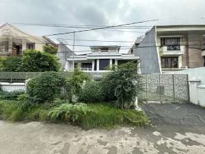 Rumah 2 Lantai Di Danau Indah Sunter, Hanya 8 Menit Ke Tol Sunter lokasi di Kelapa Gading, tersedia melalui melalui situs Olx