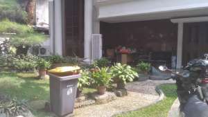 Rumah 2 Lantai di Gondangdia Menteng, Hanya 12 Menit ke Tol Semanggi lokasi di Menteng, tersedia melalui melalui situs Olx