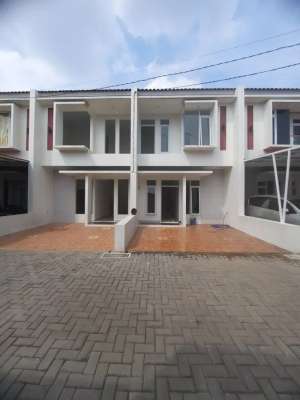 Rumah 2 lantai siap huni dipondok gede,hanya 1,2 m an lokasi di Jatimakmur, tersedia melalui melalui situs Olx