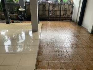 Rumah 2 Lt Jalan Boulevard Perumahan Sukatani Permai Depok lokasi di Cibubur, tersedia melalui melalui situs Olx