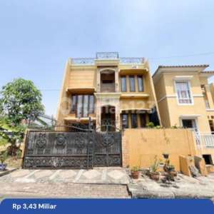 Rumah 3 Lantai Strategis 8 Menit ke Courts Harapan Indah Siap Huni J24933 , tersedia melalui melalui situs Rumah123