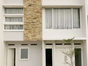 Rumah Alik Larangan Kota Tangerang Dkt Jaksel, SIAP HUNI Baru 2 LANTAI lokasi di Larangan, tersedia melalui melalui situs Olx