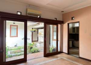 Rumah Art Deco Strategis Bisa Untuk Usaha di Jalan Banteng Sayap BKR Bandung lokasi di lengkong-1, tersedia melalui melalui situs Lamudi