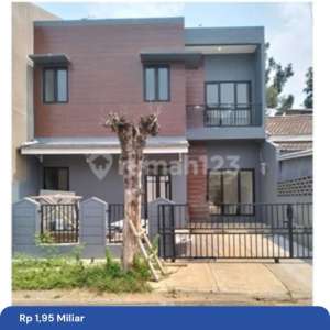 Rumah Asri di Nusaloka Sektor 14, BSD City , tersedia melalui melalui situs Rumah123