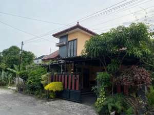 Rumah Bagus 1 lt Luas di dalam Cluster Gawanan Colomadu lokasi di Colomadu, tersedia melalui melalui situs Olx