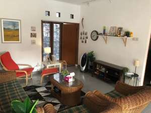 Rumah Bagus Asri Siap Huni Di Antapani Bandung lokasi di Antapani (Cicadas), tersedia melalui melalui situs Olx