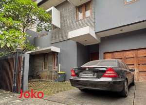 Rumah Bagus dlm Komplek dkt Mall Gandaria, Kebayoran Baru lokasi di cilandak, tersedia melalui melalui situs Lamudi