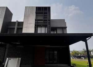 Rumah Bagus Full Furnished di Suvarna Sutera Void Tinggi Sudah Renov lokasi di cikupa, tersedia melalui melalui situs Lamudi