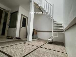 Rumah Bagus Siap Huni Di Cluster Beverly Lippo Cikarang lokasi di Cikarang Selatan, tersedia melalui melalui situs Olx