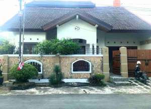 Rumah Bagus Strategis Tengah Kota Solo lokasi di bumi, tersedia melalui melalui situs Lamudi