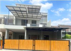 RUMAH BARU 3 LANTAI CLUSTER TAMAN CHRYSANT BSD MRB50 lokasi di cisauk, tersedia melalui melalui situs Lamudi