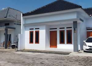 Rumah Baru lokasi Timur luwes gentan SUkoharjo lokasi di gentan, tersedia melalui melalui situs Lamudi