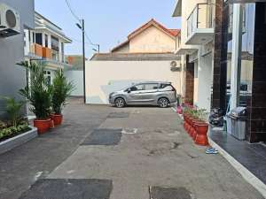 Rumah Baru Siap Huni Dalam Townhouse Di Rawamangun Jakarta Timur lokasi di Pulo Gadung, tersedia melalui melalui situs Olx