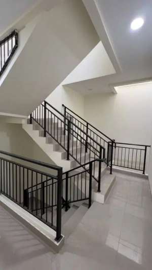 Rumah Baru Siap Huni di Teluk Gong lokasi di Penjaringan, tersedia melalui melalui situs Olx