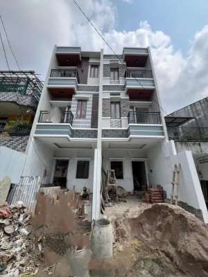 RUMAH BARU TOMANG 3 LANTAI SIAP DIHUNI SEBELUM LEBARAN lokasi di Tomang, tersedia melalui melalui situs Olx