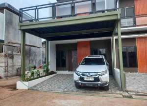 Rumah Bebas Banjir Dekat Toll Jatiwarna Pondok gede bekasi lokasi di ",
          price: `1000000000`,
          currency: `IDR`
    };


    let pageData = {
        viewPhoneModalField: , tersedia melalui melalui situs Lamudi