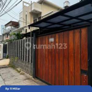 Rumah Benhil Jakpus Lokasi Pinggir Jalan Strategis , tersedia melalui melalui situs Rumah123