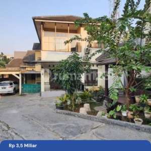 Rumah Besar Tanah Luas di Ceger Bambu Apus Cipayung Jakarta Timur , tersedia melalui melalui situs Rumah123