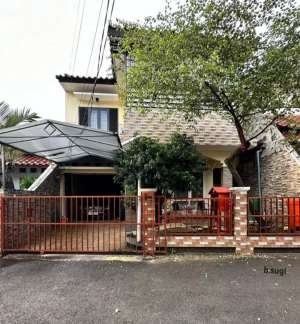 Rumah bgs murah 1657mtr jln 2 mbl di balekambang condet lokasi di Kramat Jati, tersedia melalui melalui situs Olx