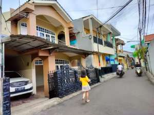 RUMAH BONUS FORTUNER di LUBANG BUAYA, JAKTIM lokasi di Cipayung, tersedia melalui melalui situs Olx