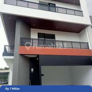Rumah Brand New Hoek di Sutera Flamboyan Alam Sutera, Tangerang Selatan , tersedia melalui melalui situs Rumah123